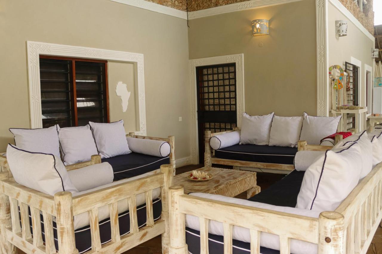 Bed and Breakfast Nyumba Ya Afrika Ватаму Екстер'єр фото