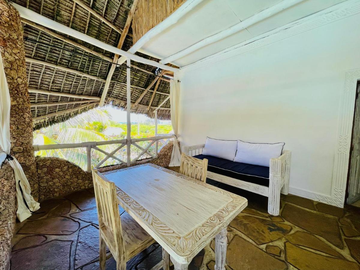 Bed and Breakfast Nyumba Ya Afrika Ватаму Екстер'єр фото